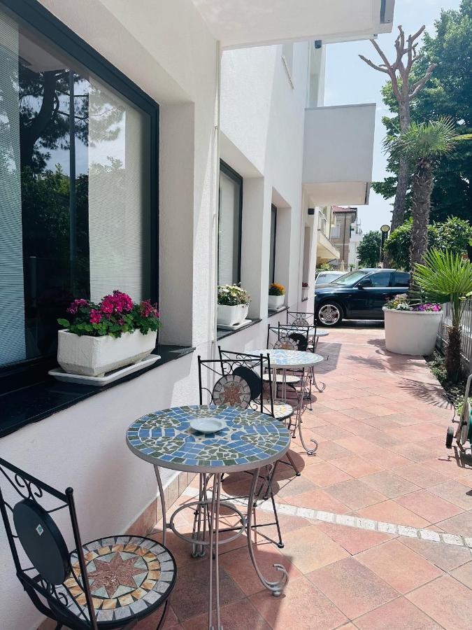 Hotel Adria Nuova Rimini Exterior foto